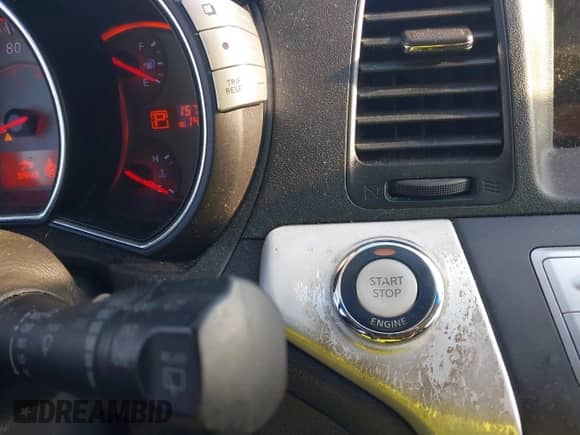 2009 Nissan Murano LE z VIN JN8AZ18W79W151778, wystawiony jako IAAI lot #43060074 z przebiegiem 157 411 mil mil oraz . Historia ofert i sprzedaży dostępna na DreamBid. Obrazek 17.