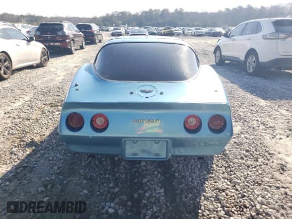 1982 Chevrolet Corvette z VIN 1G1AY8785C5103342, wystawiony jako Copart lot #47252715 z przebiegiem 39 363 mil mil oraz Szkoda całkowita • Salvage title. Historia ofert i sprzedaży dostępna na DreamBid. Obrazek 6.