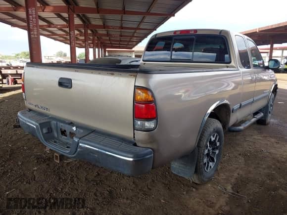 2002 Toyota Tundra SR5 с VIN 5TBRN34122S313900, выставлен на аукционе IAAI как лот 43481700 с пробегом 314 396 миль миль и . История ставок и продаж доступна на DreamBid. Изображение 4.