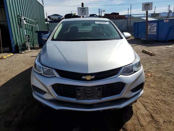 2018 Chevrolet Cruze LS with VIN 1G1BB5SM6J7139938, listed as a Copart auction lot 81884995 with 40,183 mi miles and Clean title. Bid and sale history available at DreamBid. Image 5.