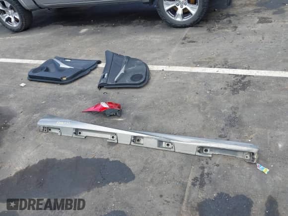 2015 Lexus IS 250 z VIN JTHCF1D2XF5016004, wystawiony jako IAAI lot #43018026 z przebiegiem 169 069 mil mil oraz . Historia ofert i sprzedaży dostępna na DreamBid. Obrazek 12.