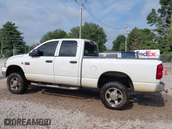 2008 Dodge 2500 SLT with VIN 3D7KS28A48G183993, listed as a IAAI auction lot 42881127 with 347,367 mi miles and . Bid and sale history available at DreamBid. Image 14.