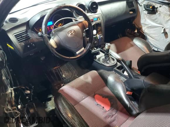 2008 Hyundai Tiburon GT с VIN KMHHN66F18U280756, выставлен на аукционе Copart как лот 81469935 с пробегом 227 955 миль миль и Списание • Salvage title. История ставок и продаж доступна на DreamBid. Изображение 8.