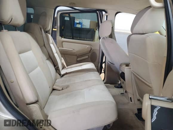 2006 Ford Explorer XLT z VIN 1FMEU73E86UB54642, wystawiony jako Copart lot #81141955 z przebiegiem Nie podano mil oraz Szkoda całkowita • Salvage title. Historia ofert i sprzedaży dostępna na DreamBid. Obrazek 11.