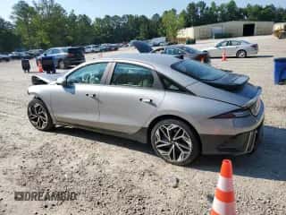 2023 Hyundai Ioniq 6 Preferred с VIN KMHM34AC0PA030141, выставлен на аукционе Copart как лот 57694704 с пробегом 7 051 миль миль и Списание • Salvage title. История ставок и продаж доступна на DreamBid. Изображение 2.