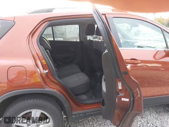 2019 Chevrolet Trax LT с VIN 3GNCJPSB1KL323097, выставлен на аукционе IAAI как лот 43359297 с пробегом 66 564 миль миль и . История ставок и продаж доступна на DreamBid. Изображение 8.