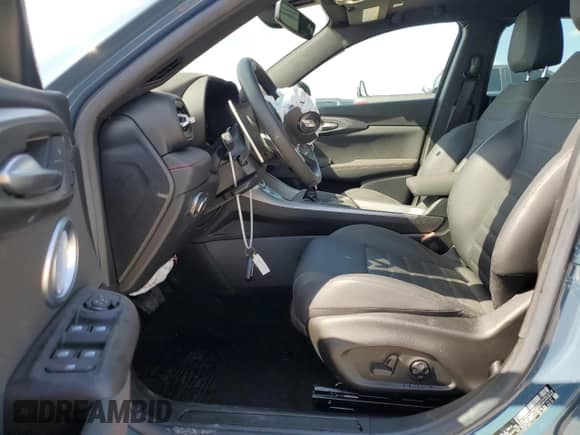 2024 Dodge Hornet R/T Plus с VIN ZACPDFDW6R3A22300, выставлен на аукционе Copart как лот 69647344 с пробегом Не указан миль и Списание • Salvage title. История ставок и продаж доступна на DreamBid. Изображение 7.