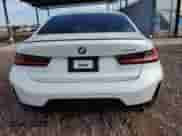 2023 BMW 3 Series 330i z VIN 3MW69FF0XP8C82901, wystawiony jako Copart lot #70327825 z przebiegiem 38 377 mil mil oraz Szkoda całkowita • Salvage title. Historia ofert i sprzedaży dostępna na DreamBid. Obrazek 6.