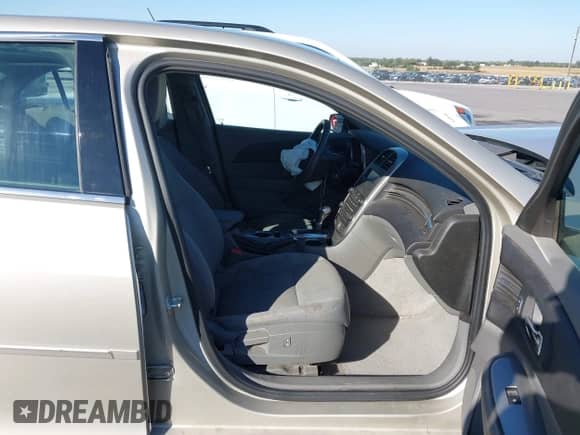 2016 Chevrolet Malibu LS с VIN 1G11A5SA2GF129880, выставлен на аукционе IAAI как лот 43421261 с пробегом 174 806 миль миль и . История ставок и продаж доступна на DreamBid. Изображение 5.