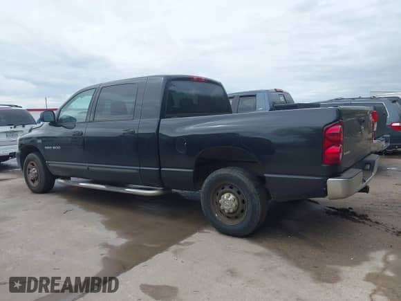 2007 Dodge 1500 SLT z VIN 3D7KR19D77G842727, wystawiony jako IAAI lot #41909108 z przebiegiem 202 619 mil mil oraz . Historia ofert i sprzedaży dostępna na DreamBid. Obrazek 14.