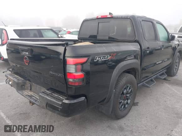 2024 Nissan Frontier SV z VIN 1N6ED1EJ6RN652071, wystawiony jako IAAI lot #41860389 z przebiegiem 16 061 mil mil oraz . Historia ofert i sprzedaży dostępna na DreamBid. Obrazek 4.