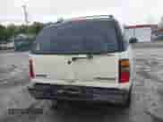 2004 Chevrolet Tahoe LS с VIN 1GNEK13Z84J108003, выставлен на аукционе IAAI как лот 40442194 с пробегом 298 395 миль миль и . История ставок и продаж доступна на DreamBid. Изображение 16.