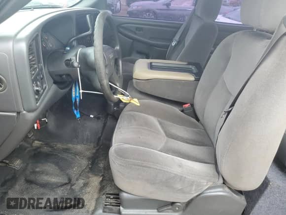2003 GMC Sierra 1500 with VIN 2GTEC19V331313277, listed as a Copart auction lot 70135685 with 212,366 mi miles and Salvage title. Bid and sale history available at DreamBid. Image 7.