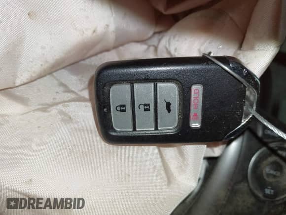 2017 Honda Pilot LX z VIN 5FNYF5H11HB041262, wystawiony jako IAAI lot #42660565 z przebiegiem 108 235 mil mil oraz . Historia ofert i sprzedaży dostępna na DreamBid. Obrazek 11.