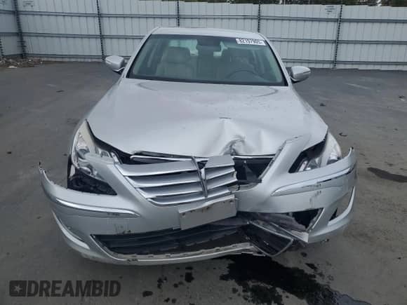 2012 Hyundai Genesis 3.8L z VIN KMHGC4DD7CU152358, wystawiony jako Copart lot #82197905 z przebiegiem 77 985 mil mil oraz Szkoda całkowita • Salvage title. Historia ofert i sprzedaży dostępna na DreamBid. Obrazek 5.