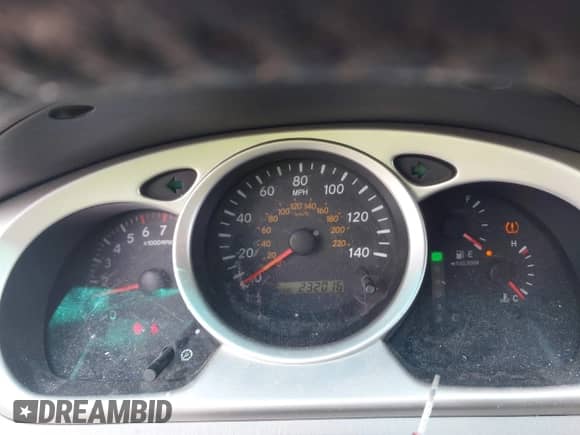 2004 Toyota Highlander с VIN JTEEP21A540031153, выставлен на аукционе IAAI как лот 43275359 с пробегом 232 016 миль миль и . История ставок и продаж доступна на DreamBid. Изображение 7.