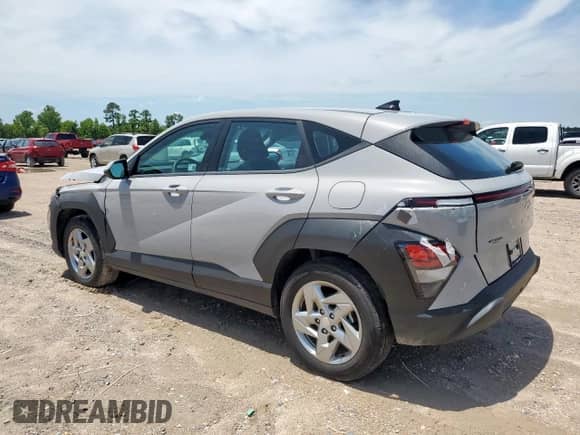 2024 Hyundai Kona SE с VIN KM8HA3AB6RU040862, выставлен на аукционе Copart как лот 58182515 с пробегом 6 498 миль миль и Списание • Salvage title. История ставок и продаж доступна на DreamBid. Изображение 2.