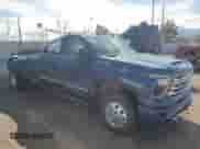 2024 Chevrolet Silverado 3500HD High Country z VIN 1GC4YVEY3RF289326, wystawiony jako Copart lot #48859315 z przebiegiem Nie podano mil oraz Szkoda całkowita • Salvage title. Historia ofert i sprzedaży dostępna na DreamBid. Obrazek 4.