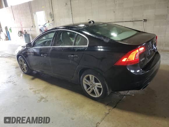 2014 Volvo S60 T5 с VIN YV1612FS4E1292839, выставлен на аукционе Copart как лот 71454085 с пробегом 139 948 миль миль и Списание • Salvage title. История ставок и продаж доступна на DreamBid. Изображение 2.