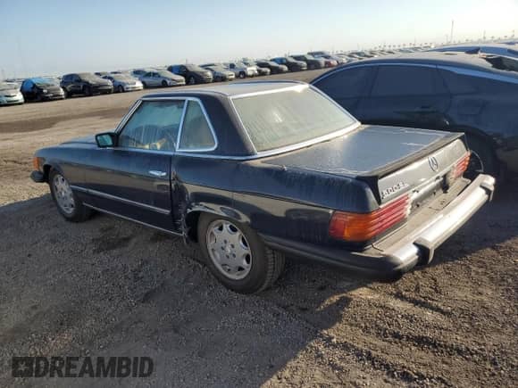 1983 Mercedes-Benz SL с VIN WDB10704612002765, выставлен на аукционе Copart как лот 75185334 с пробегом 72 315 миль миль и На запчасти • Non repairable. История ставок и продаж доступна на DreamBid. Изображение 2.