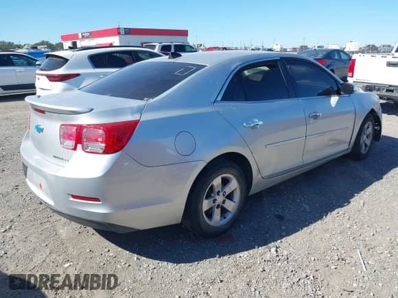 2014 Chevrolet Malibu LS с VIN 1G11B5SLXEF111204, выставлен на аукционе IAAI как лот 43497639 с пробегом 175 418 миль миль и . История ставок и продаж доступна на DreamBid. Изображение 4.