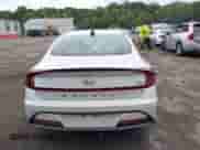 2022 Hyundai Sonata Blue с VIN KMHL24JJ9NA045747, выставлен на аукционе IAAI как лот 43212888 с пробегом 42 379 миль миль и . История ставок и продаж доступна на DreamBid. Изображение 16.