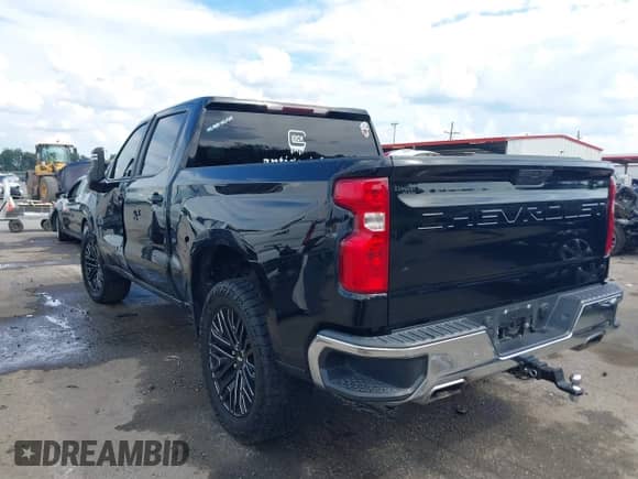 2020 Chevrolet Silverado 1500 LT with VIN 3GCUYDED2LG109380, listed as a IAAI auction lot 43320453 with Not provided miles and . Bid and sale history available at DreamBid. Image 3.