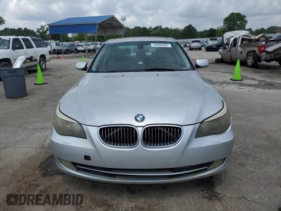 2009 BMW 5 Series 528i z VIN WBANU53599C119141, wystawiony jako Copart lot #53888465 z przebiegiem 203 859 mil mil oraz Czysty tytuł • Clean title. Historia ofert i sprzedaży dostępna na DreamBid. Obrazek 5.
