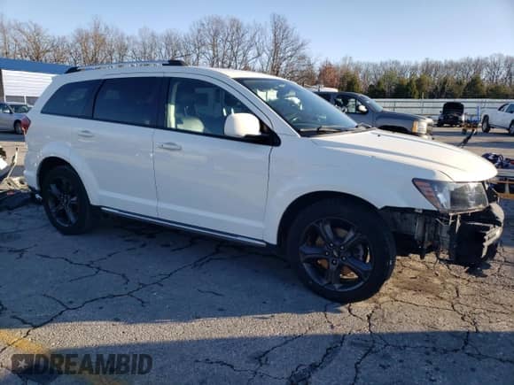 2018 Dodge Journey Crossroad z VIN 3C4PDCGG0JT408896, wystawiony jako Copart lot #84693634 z przebiegiem 104 961 mil mil oraz Szkoda całkowita • Salvage title. Historia ofert i sprzedaży dostępna na DreamBid. Obrazek 4.