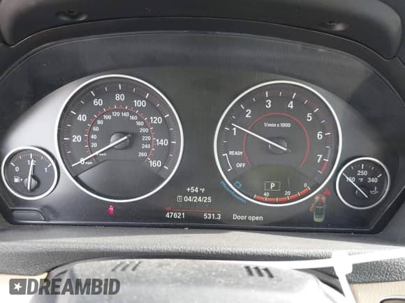 2015 BMW 4 Series 428i с VIN WBA3V7C50F5A24552, выставлен на аукционе IAAI как лот 42099428 с пробегом 47 621 миль миль и . История ставок и продаж доступна на DreamBid. Изображение 7.