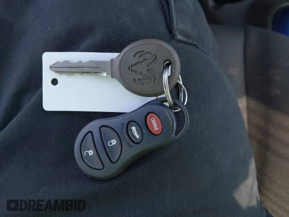 2005 Dodge Neon SXT z VIN 1B3ES56CX5D156966, wystawiony jako IAAI lot #41781508 z przebiegiem 76 951 mil mil oraz . Historia ofert i sprzedaży dostępna na DreamBid. Obrazek 11.