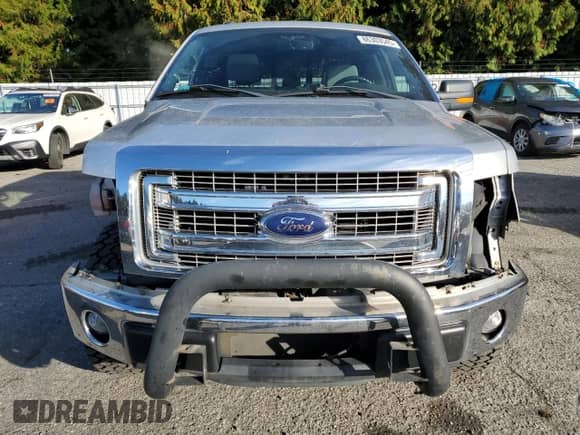 2014 Ford F-150 XL с VIN 1FTFW1EF6EFA52605, выставлен на аукционе Copart как лот 86303545 с пробегом 149 305 миль миль и Списание • Salvage title. История ставок и продаж доступна на DreamBid. Изображение 5.