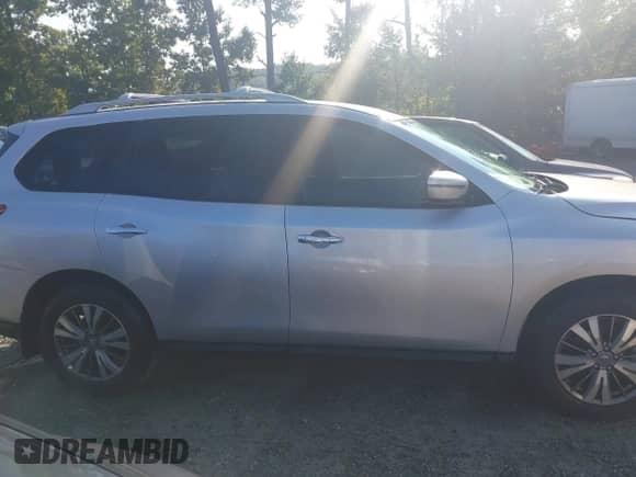 2018 Nissan Pathfinder SL with VIN 5N1DR2MN5JC642203, listed as a IAAI auction lot 43238078 with 117,305 mi miles and . Bid and sale history available at DreamBid. Image 13.