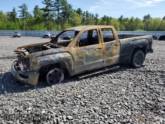 2017 GMC Sierra 1500 SLT z VIN 1GTV2NEJ6HZ217672, wystawiony jako Copart lot #56976625 z przebiegiem Nie podano mil oraz Szkoda całkowita • Salvage title. Historia ofert i sprzedaży dostępna na DreamBid. Obrazek 1.