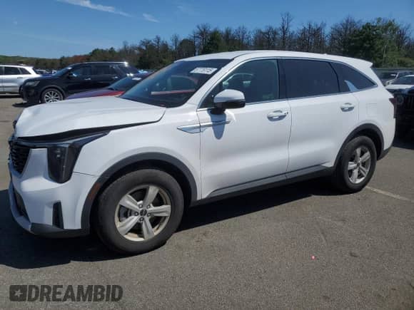 2025 Kia Sorento LX with VIN 5XYRG4JC2SG309596, listed as a Copart auction lot 67779115 with 7,062 mi miles and Salvage title. Bid and sale history available at DreamBid. Image 1.