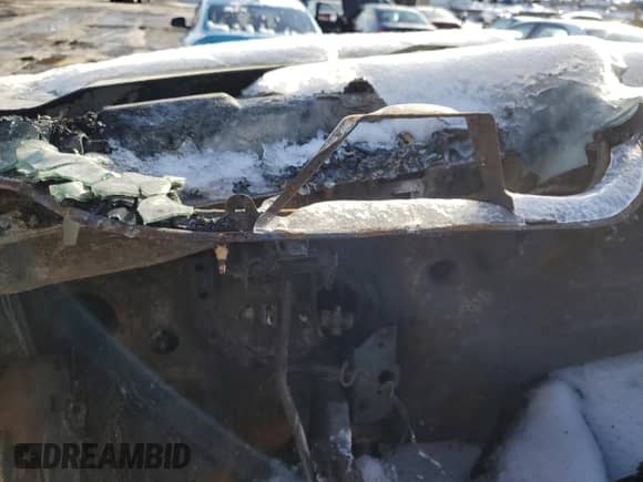 2004 Chevrolet Silverado 2500HD LT z VIN 1GCHK29104E155371, wystawiony jako Copart lot #44963925 z przebiegiem Nie podano mil oraz Szkoda całkowita • Salvage title. Historia ofert i sprzedaży dostępna na DreamBid. Obrazek 9.