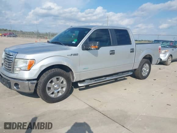 2012 Ford F-150 Lariat with VIN 1FTFW1CT6CFC93697, listed as a IAAI auction lot 43575540 with 195,786 mi miles and . Bid and sale history available at DreamBid. Image 2.