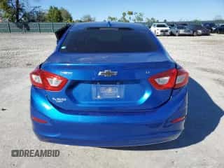 2016 Chevrolet Cruze LT z VIN 1G1BE5SM5G7320416, wystawiony jako Copart lot #85546575 z przebiegiem 75 464 mil mil oraz Szkoda całkowita • Salvage title. Historia ofert i sprzedaży dostępna na DreamBid. Obrazek 6.