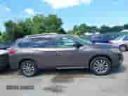 2015 Nissan Pathfinder Platinum with VIN 5N1AR2MM5FC678703, listed as a IAAI auction lot 42856269 with 356,966 mi miles and . Bid and sale history available at DreamBid. Image 13.