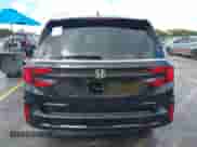 2025 Honda Odyssey Sport-L z VIN 5FNRL6H79SB049785, wystawiony jako IAAI lot #43384548 z przebiegiem 4 405 mil mil oraz . Historia ofert i sprzedaży dostępna na DreamBid. Obrazek 16.