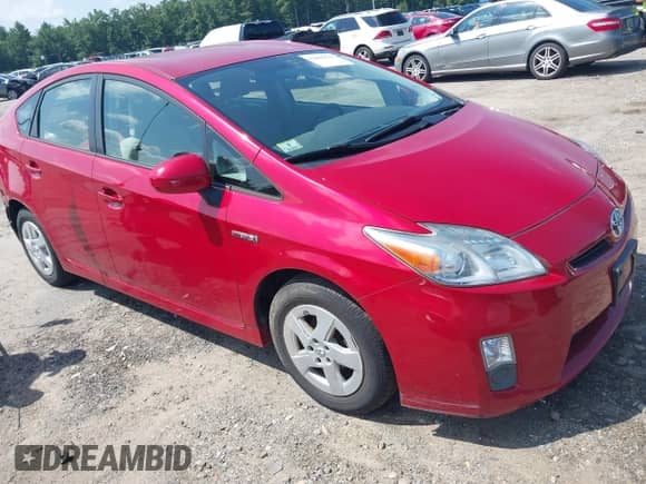 2011 Toyota Prius I with VIN JTDKN3DU6B1374988, listed as a IAAI auction lot 42696513 with 121,541 mi miles and . Bid and sale history available at DreamBid. Image 1.