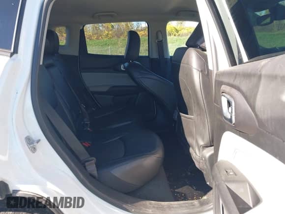 2022 Jeep Compass Latitude с VIN 3C4NJDBB3NT176785, выставлен на аукционе IAAI как лот 43361631 с пробегом 22 928 миль миль и . История ставок и продаж доступна на DreamBid. Изображение 8.