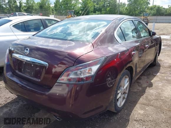 2014 Nissan Maxima SV с VIN 1N4AA5APXEC465391, выставлен на аукционе IAAI как лот 42560904 с пробегом 146 887 миль миль и . История ставок и продаж доступна на DreamBid. Изображение 4.
