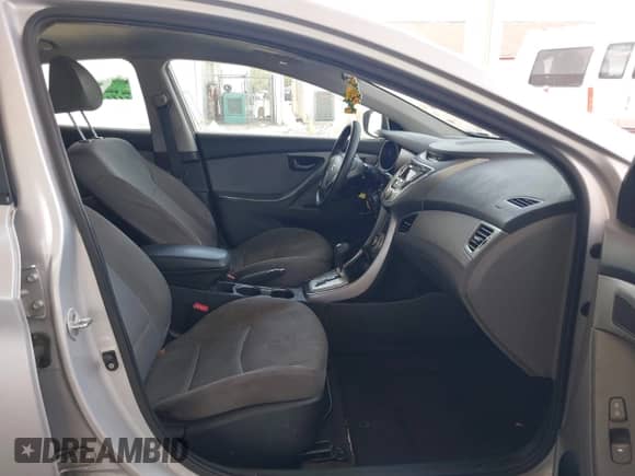 2012 Hyundai Elantra Limited z VIN KMHDH4AEXCU180057, wystawiony jako IAAI lot #42538501 z przebiegiem 150 489 mil mil oraz . Historia ofert i sprzedaży dostępna na DreamBid. Obrazek 5.