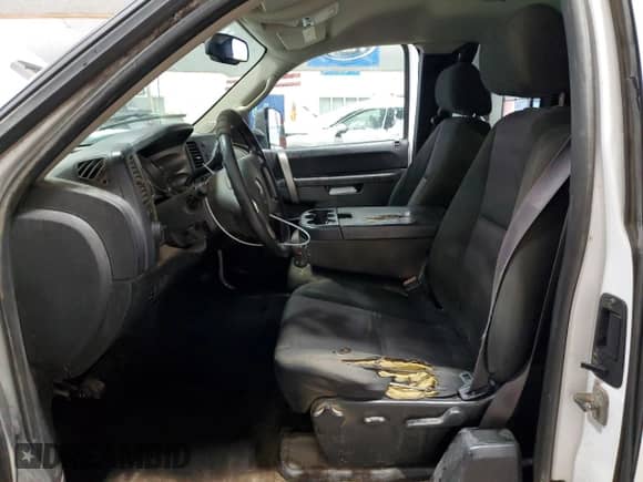 2011 Chevrolet Silverado 3500HD DRW LT с VIN 1GC5K0C83BZ443971, выставлен на аукционе Copart как лот 88707565 с пробегом 282 783 миль миль и Списание • Salvage title. История ставок и продаж доступна на DreamBid. Изображение 7.