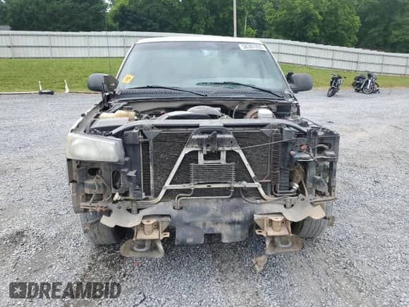 2006 Chevrolet Silverado 1500 LT1 с VIN 1GCEC19Z36Z233203, выставлен на аукционе Copart как лот 58387205 с пробегом 397 311 миль миль и Списание • Salvage title. История ставок и продаж доступна на DreamBid. Изображение 5.