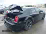 2020 Chrysler 300 Touring с VIN 2C3CCAAG8LH233604, выставлен на аукционе IAAI как лот 42370029 с пробегом 70 769 миль миль и . История ставок и продаж доступна на DreamBid. Изображение 4.