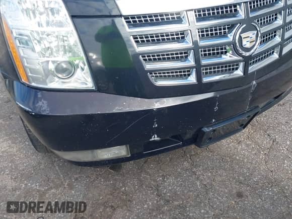 2011 Cadillac Escalade ESV Premium z VIN 1GYS4JEF5BR377335, wystawiony jako IAAI lot #41820043 z przebiegiem 181 619 mil mil oraz . Historia ofert i sprzedaży dostępna na DreamBid. Obrazek 20.