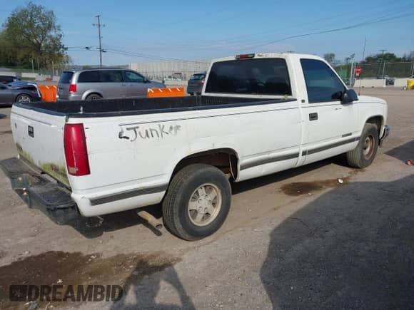 1997 GMC Sierra 1500 SLE with VIN 1GTEC14W2VZ550675, listed as a IAAI auction lot 43374555 with 187,016 mi miles and . Bid and sale history available at DreamBid. Image 4.