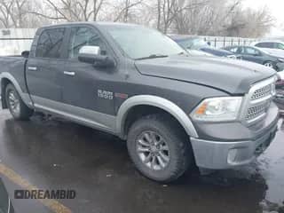 2016 Ram 1500 Laramie z VIN 1C6RR7NM8GS158013, wystawiony jako IAAI lot #38554090 z przebiegiem 276 455 mil mil oraz . Historia ofert i sprzedaży dostępna na DreamBid. Obrazek 1.